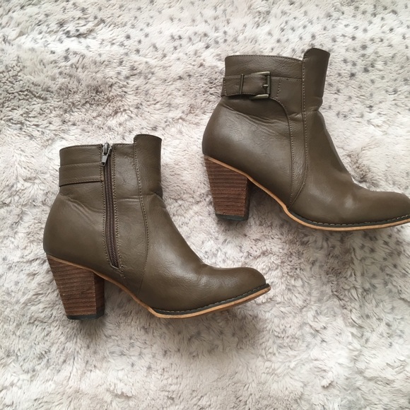 bucco Shoes - Bucco Buckle Booties